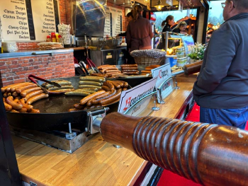 Reading Winter Wonderland at Hills Meadow Car Park, George St, Reading RG4 8DH on Dec 09, 2023