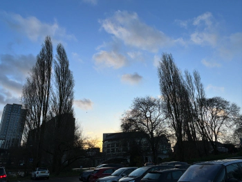 Reading Winter Wonderland at Hills Meadow Car Park, George St, Reading RG4 8DH on Dec 09, 2023