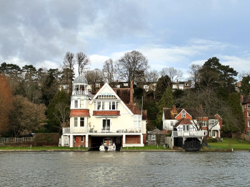 Thames Path in Caversham at Thames Side Promenade, Caversham, Reading RG4 8BD on Dec 22, 2023