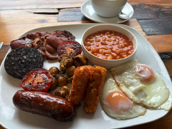 Buddy's Breakfast and Burgers in Henley-on-Thames at Station Rd, Henley-on-Thames RG9 1AY on Feb 24, 2024