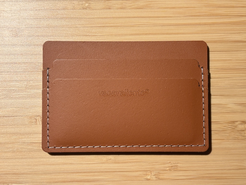 Vacavalienteのカードホルダー（表）